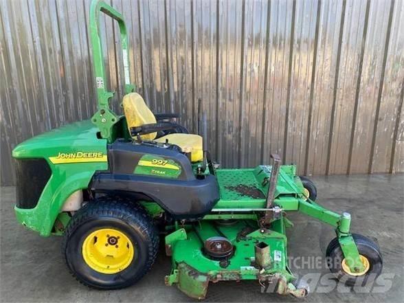 John Deere 997 0 - pöörderaadiuse niidukid