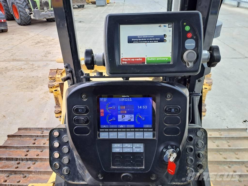 Komatsu D 61 PXI-23 Buldooserid