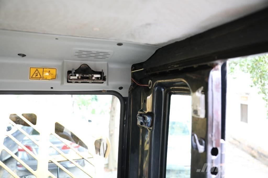 CAT 307 D Roomikekskavaatorid