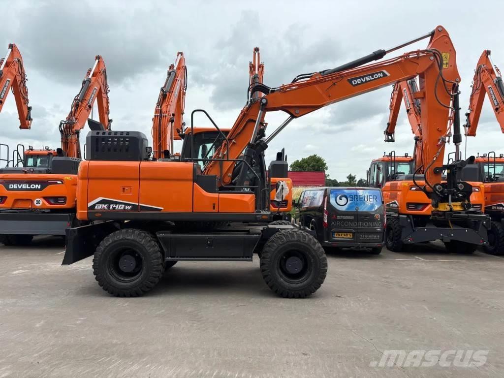 Develon DX140W-7 Ratasekskavaatorid