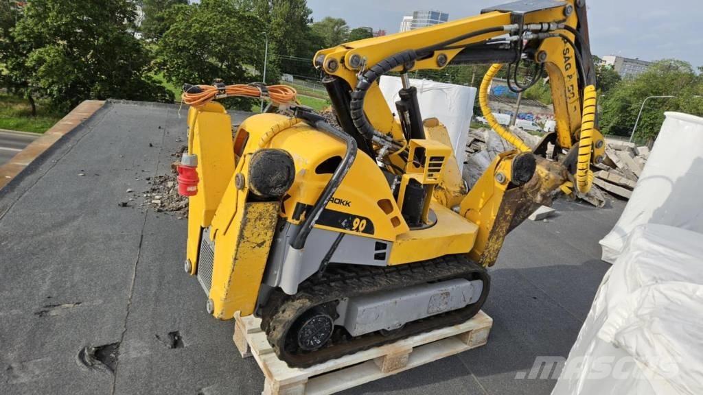 Brokk 90 Lammutusekskavaatorid