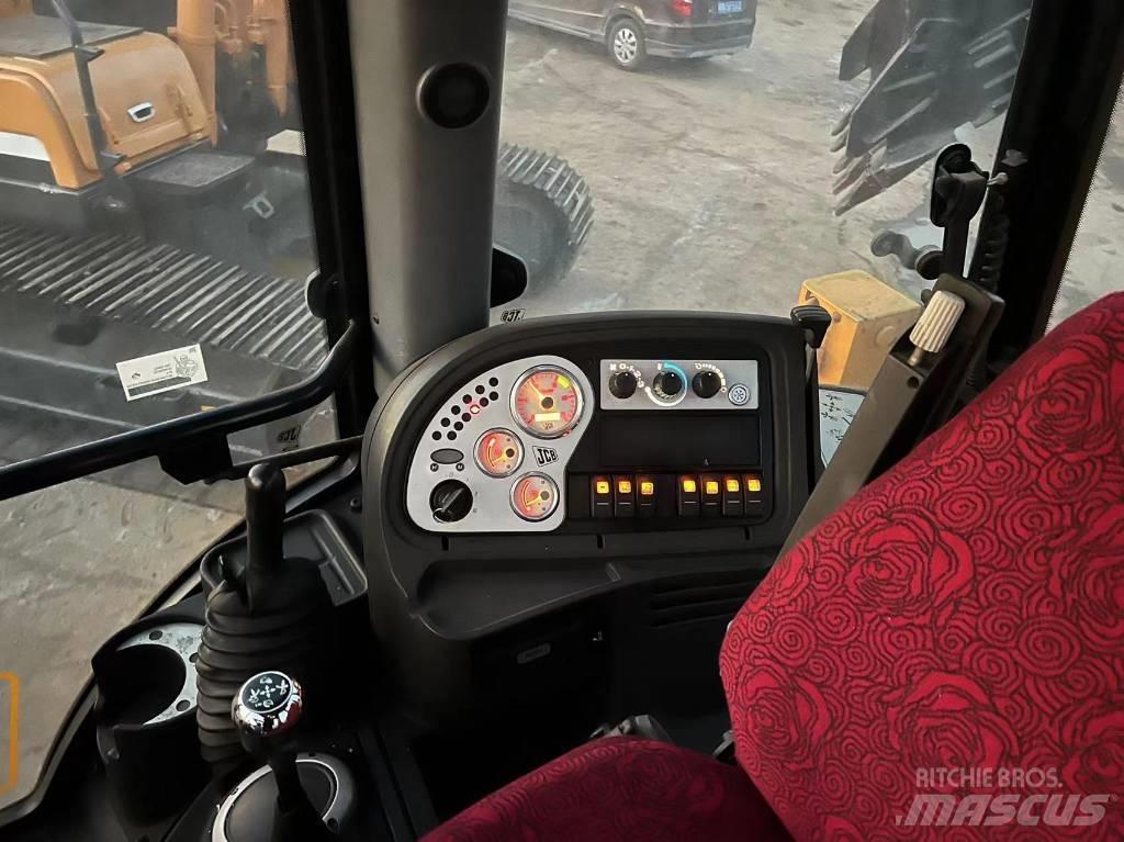 JCB 3CX Ekskavaatorlaadurid