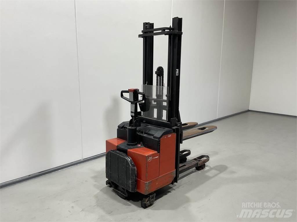 BT LSF1250/11 Platvormiga virnastajad