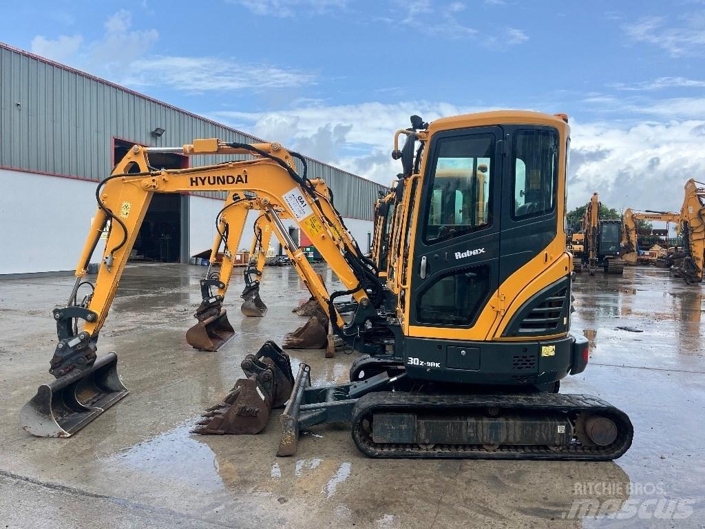 Hyundai R30 Z-9AK Miniekskavaatorid < 7 t