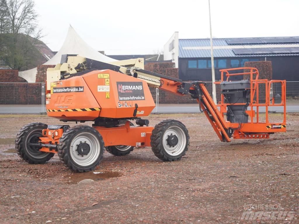 JLG 340 AJ Iseliikuvad poomtõstukid