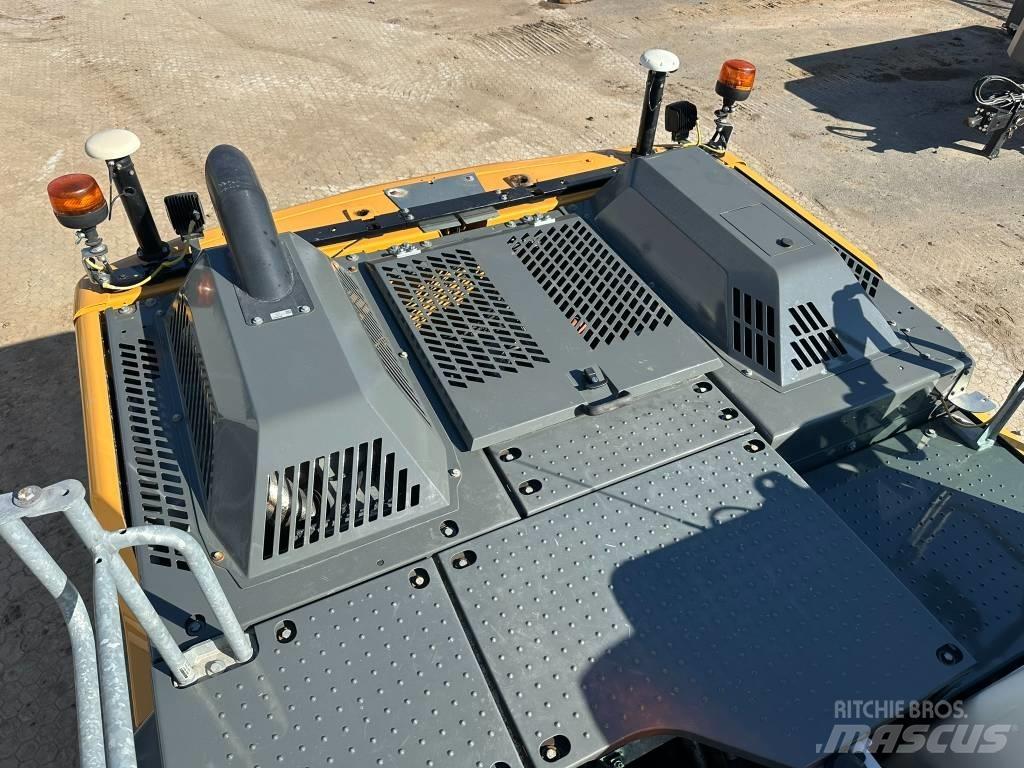 Liebherr R 922 G8 Roomikekskavaatorid