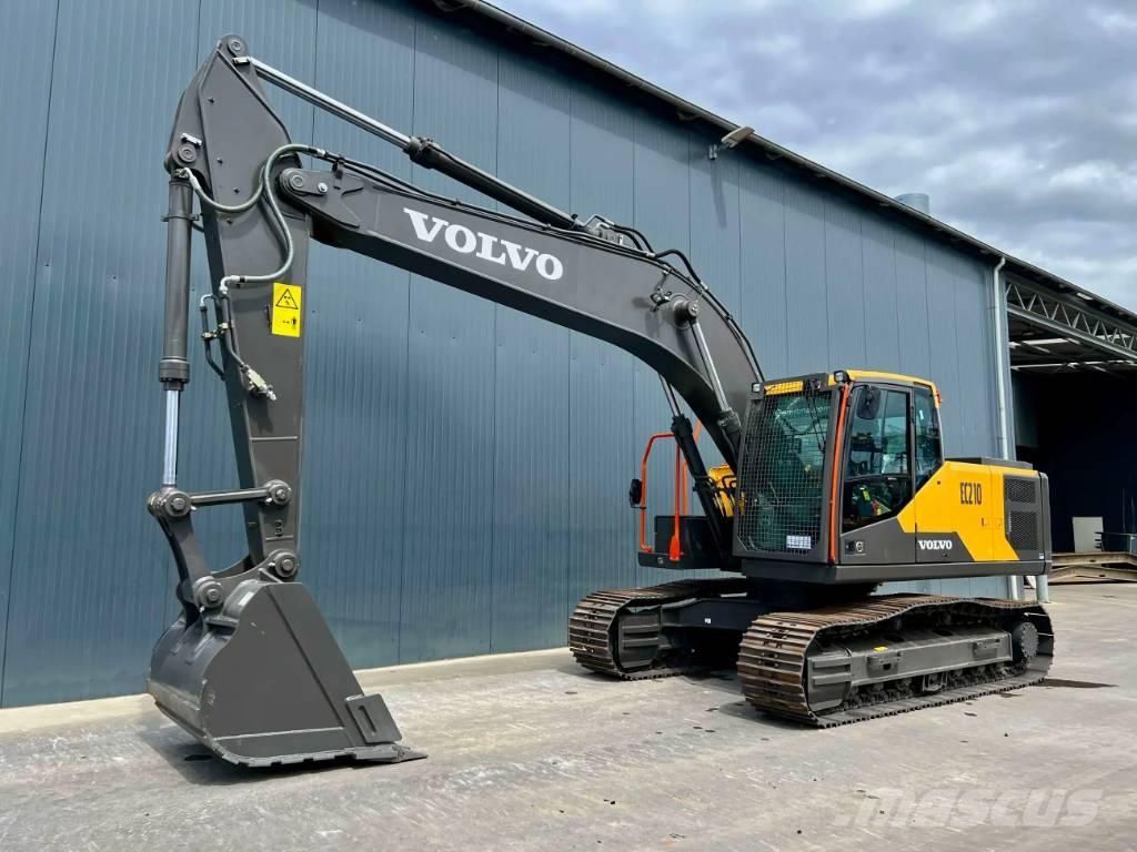 Volvo EC210 Roomikekskavaatorid
