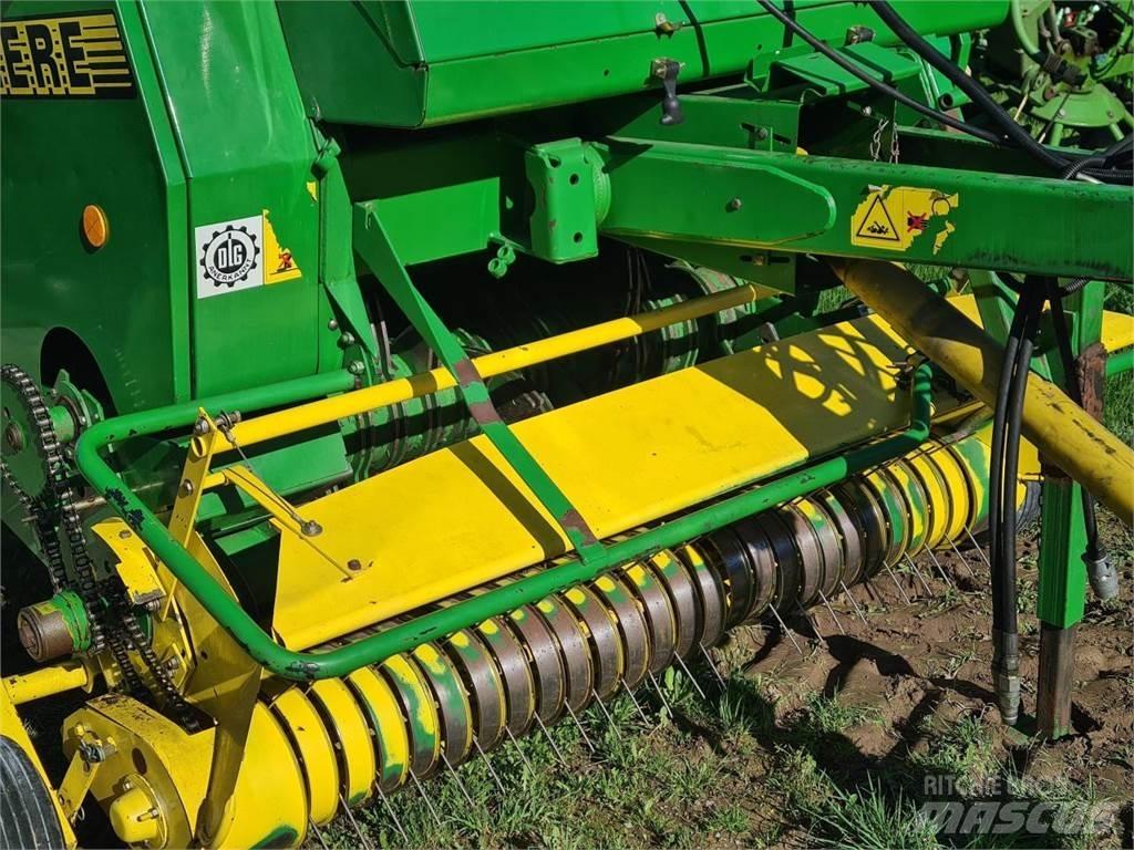 John Deere 590 Ruloonpressid