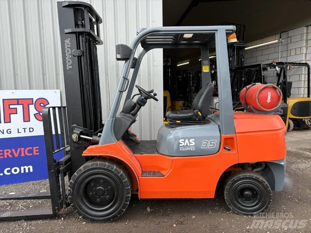 Toyota 7FGJ35 Gaasitõstukid