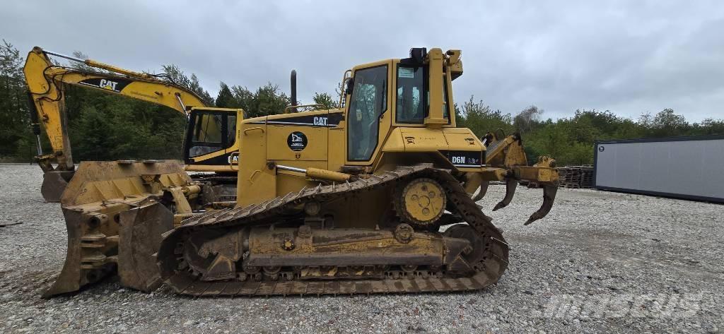 CAT D 6 N LGP Buldooserid
