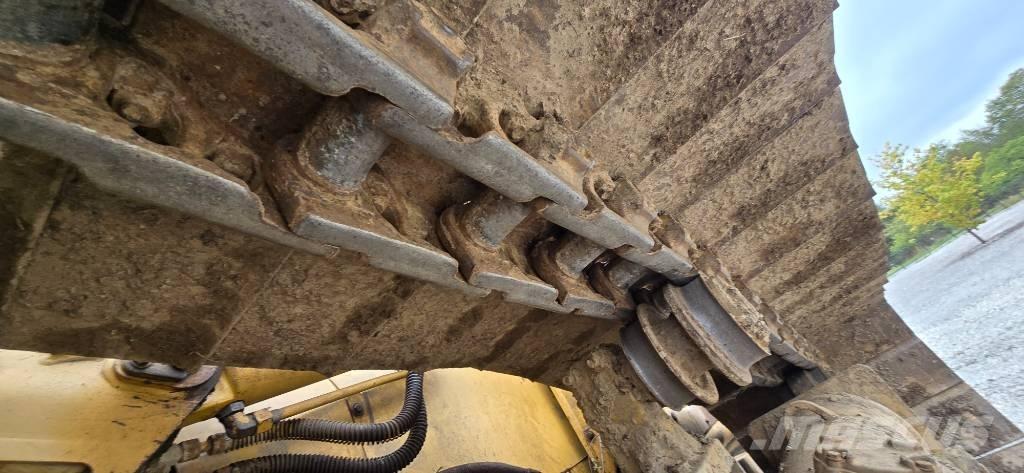 CAT D 6 N LGP Buldooserid