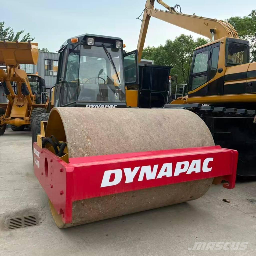 Dynapac CA 30 D Ühe trumliga rullid