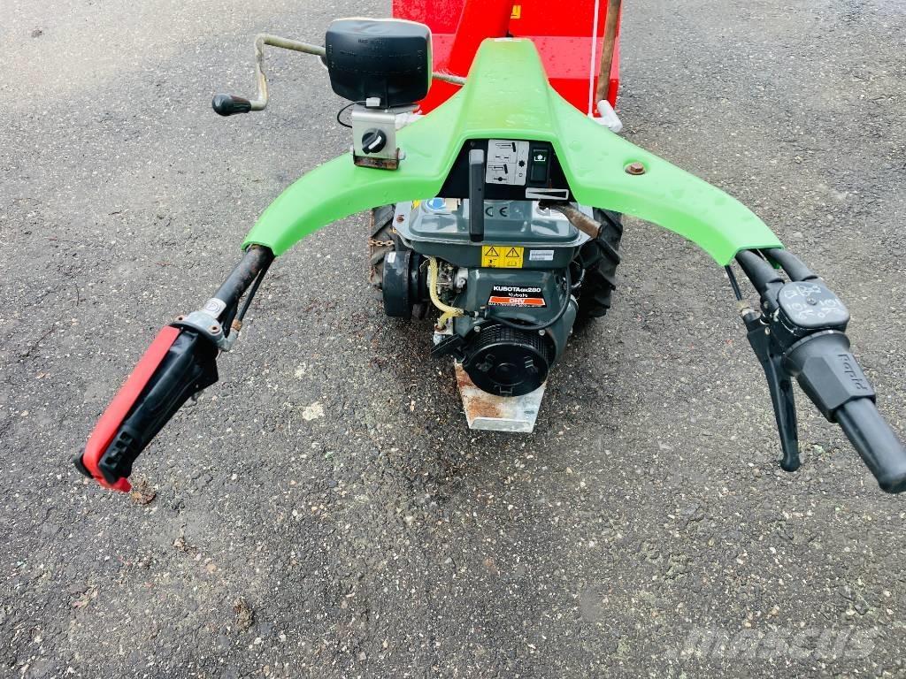 Rapid Mondo Kommunaalteenuste traktorid