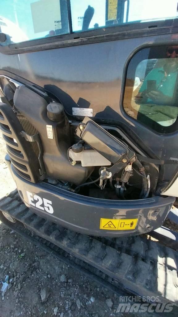 Bobcat E 25 Miniekskavaatorid < 7 t