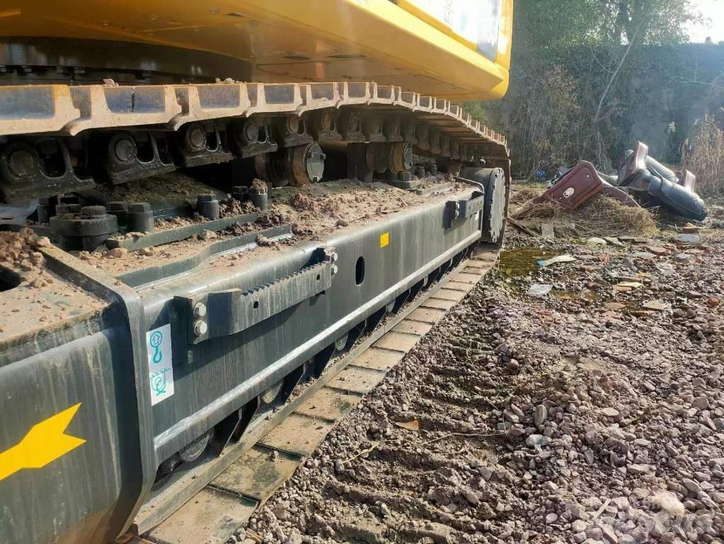 Komatsu PC 450-8 Roomikekskavaatorid