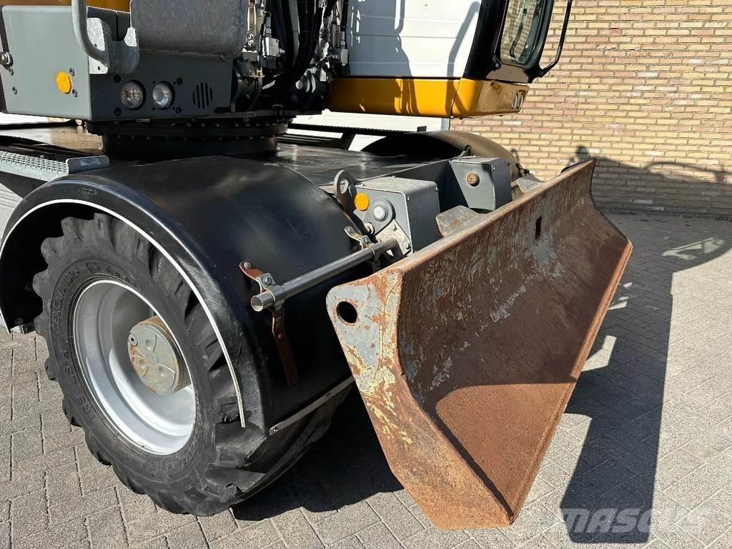 Liebherr A914 Ratasekskavaatorid