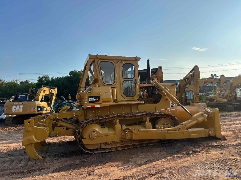 CAT D 7 G Buldooserid