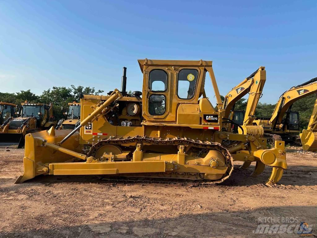 CAT D 7 G Buldooserid