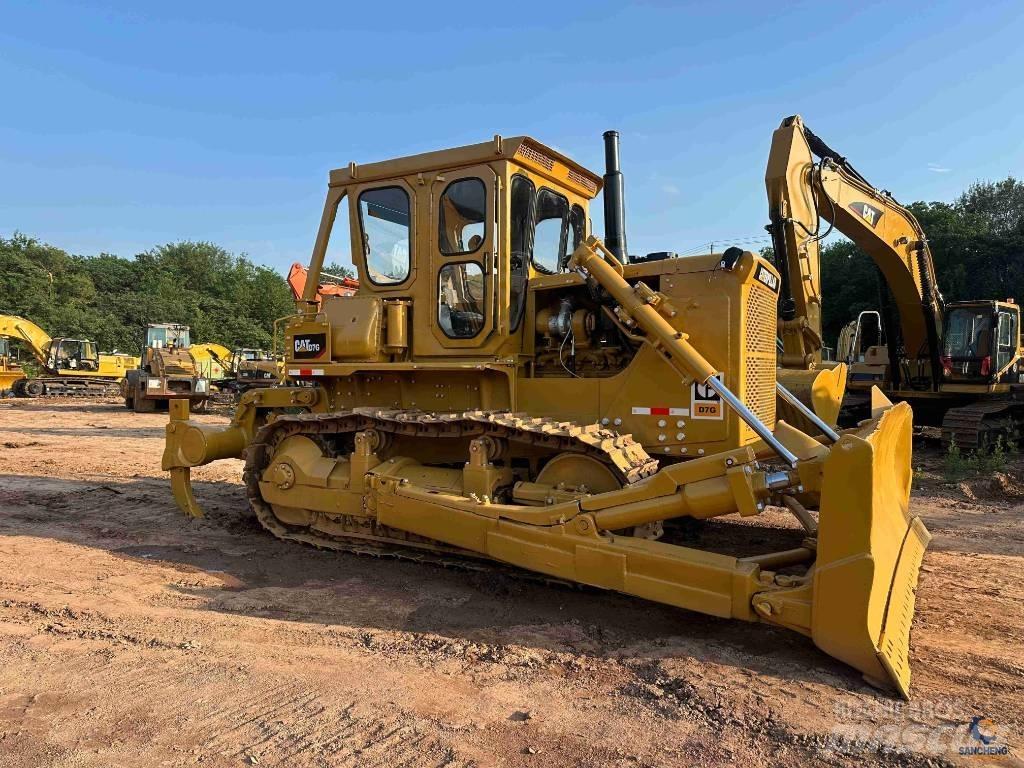 CAT D 7 G Buldooserid