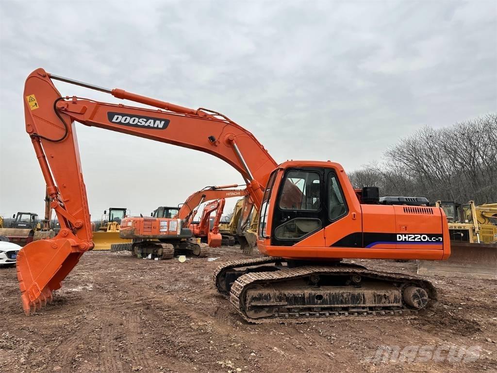 Doosan DH220-7 Roomikekskavaatorid