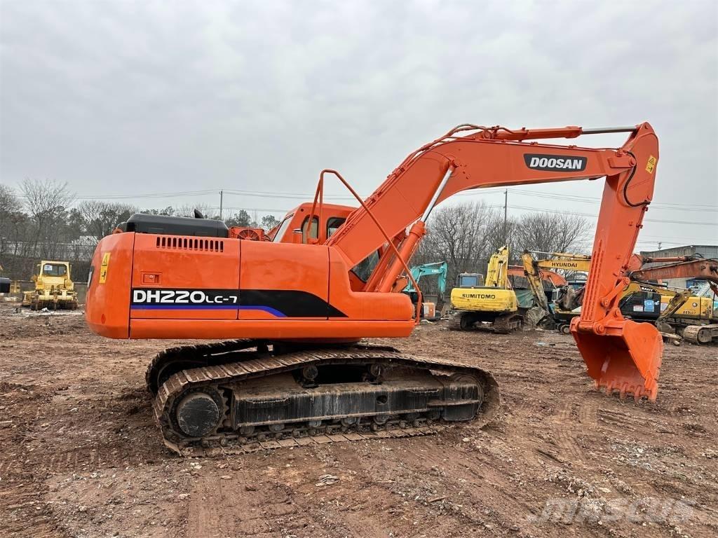 Doosan DH220-7 Roomikekskavaatorid
