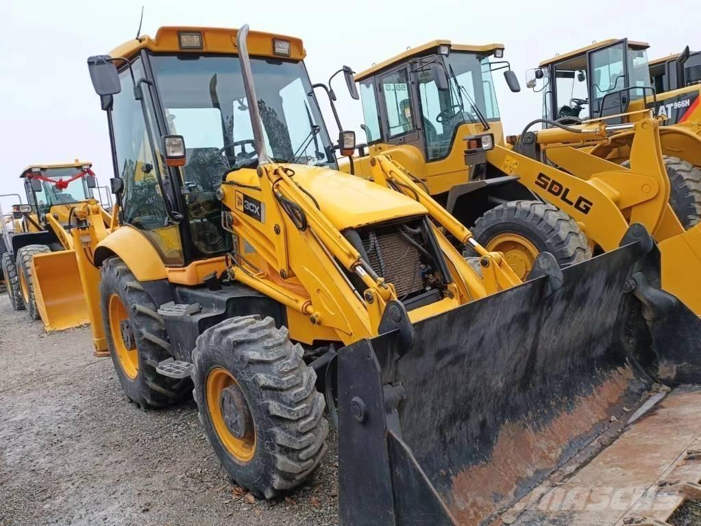JCB 3 CX Ekskavaatorlaadurid