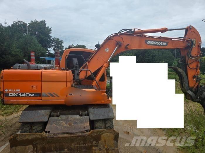 Doosan DX 140 W Ratasekskavaatorid