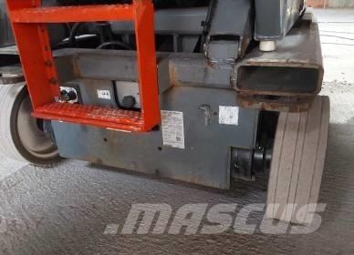 SkyJack SJ III 4726 Käärtõstukid