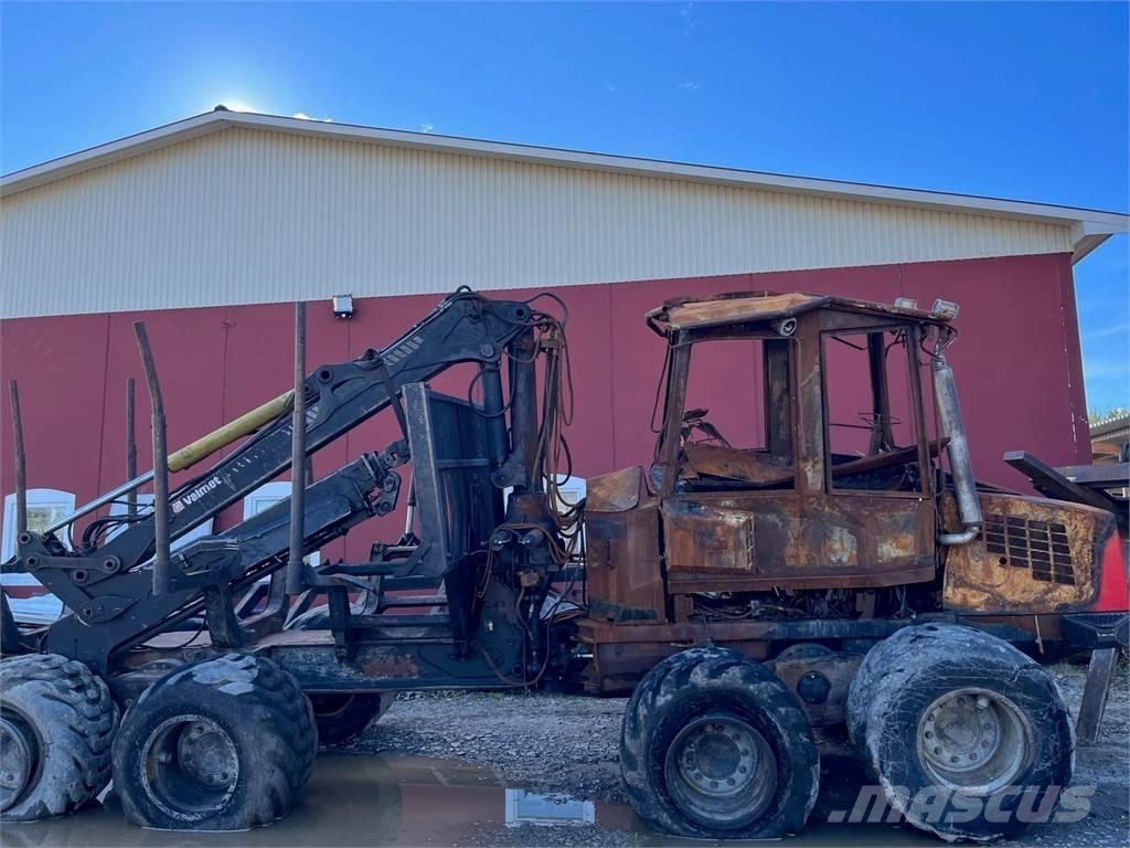 Komatsu 840TX Forwarderid