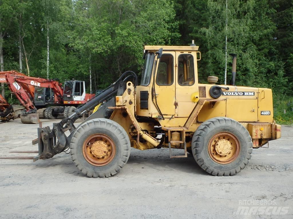 Volvo BM 4300 4x4 Rataslaadurid