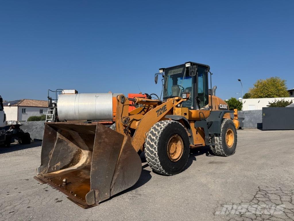 CASE 721 E Rataslaadurid