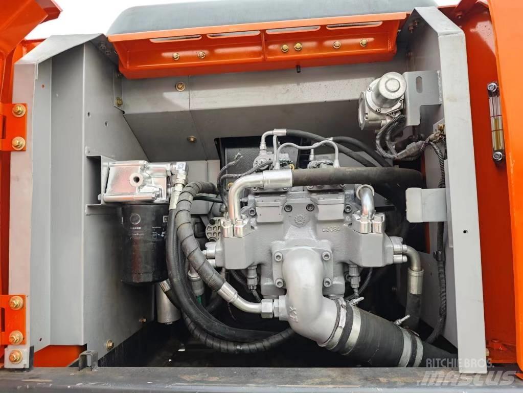 Hitachi ZX 200-6 Roomikekskavaatorid