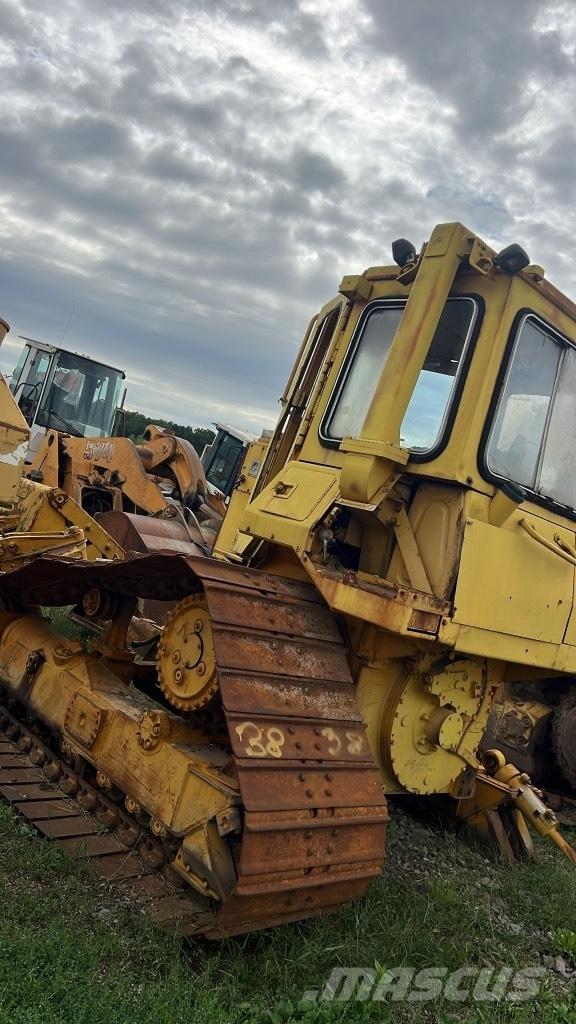CAT D 4 H Raamid