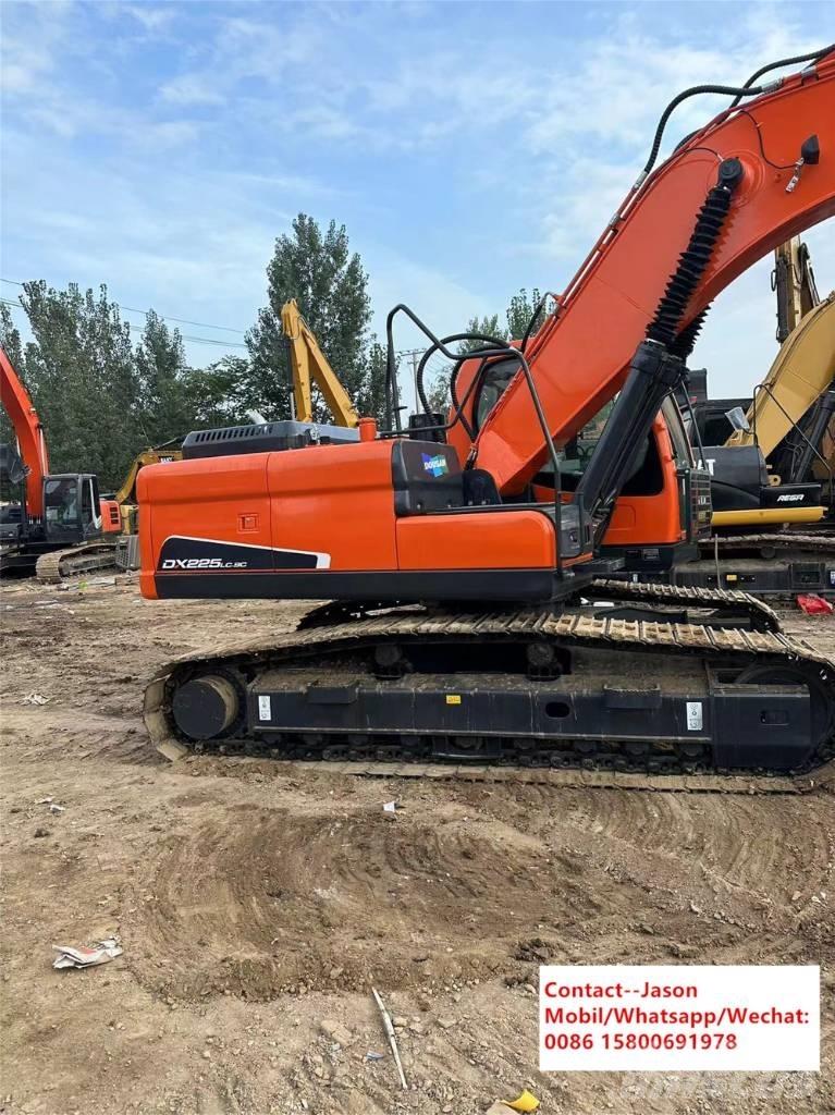 Doosan DX 225 LCA Roomikekskavaatorid