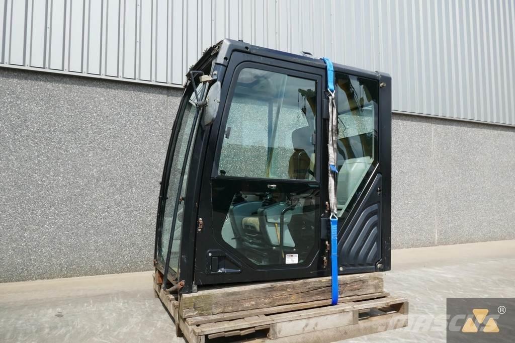 CAT 352F Cab Kabiinid