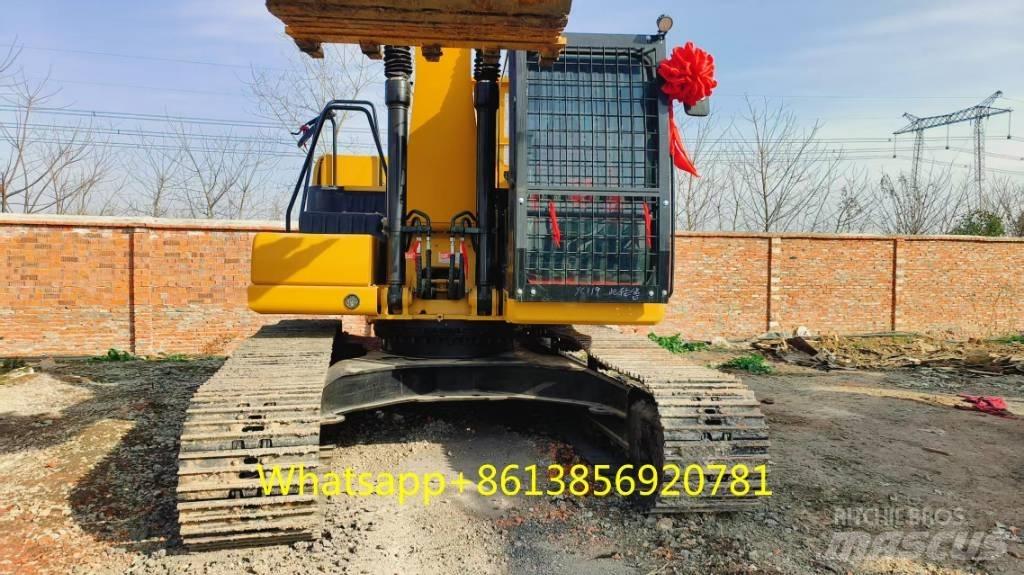 CAT 320 Roomikekskavaatorid