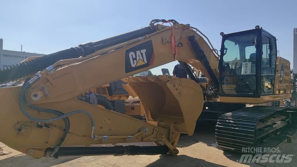 CAT 2018 CAT 320 Ratasekskavaatorid