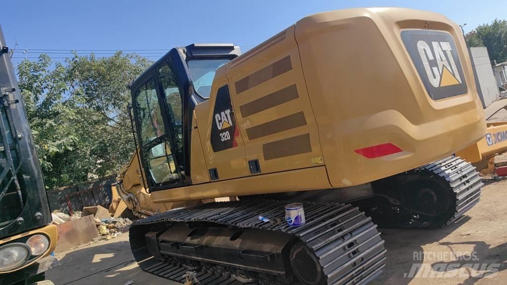 CAT 2018 CAT 320 Ratasekskavaatorid