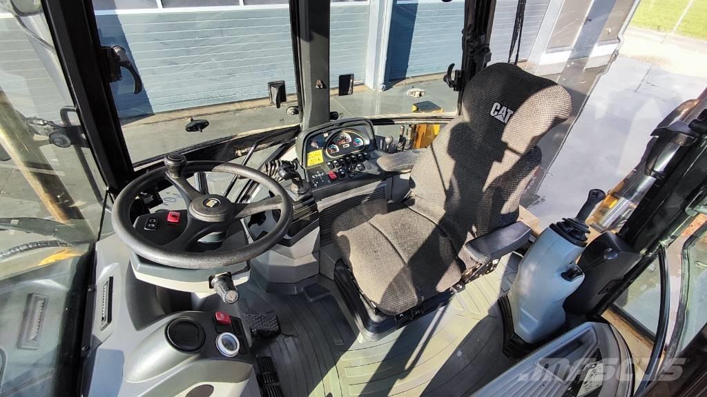 CAT 432 E Ekskavaatorlaadurid