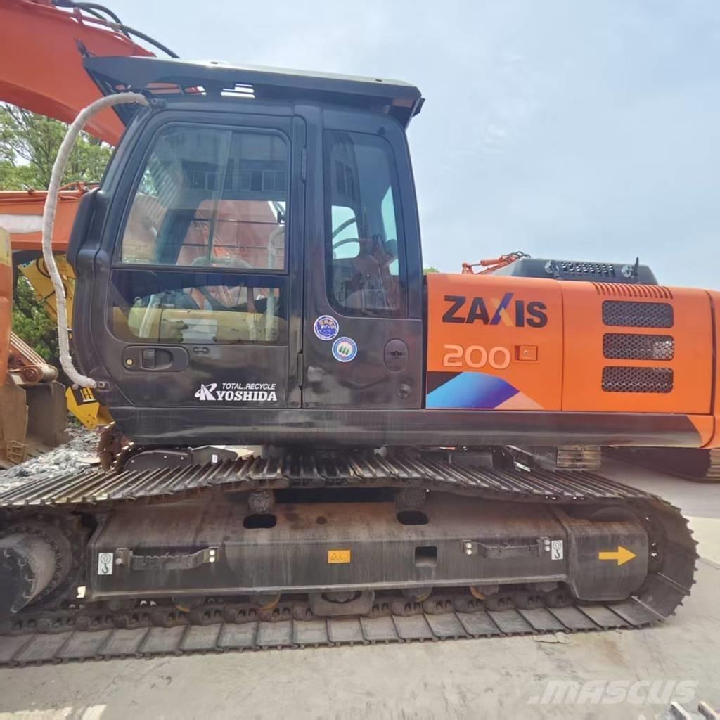 Hitachi ZX 200 Roomikekskavaatorid