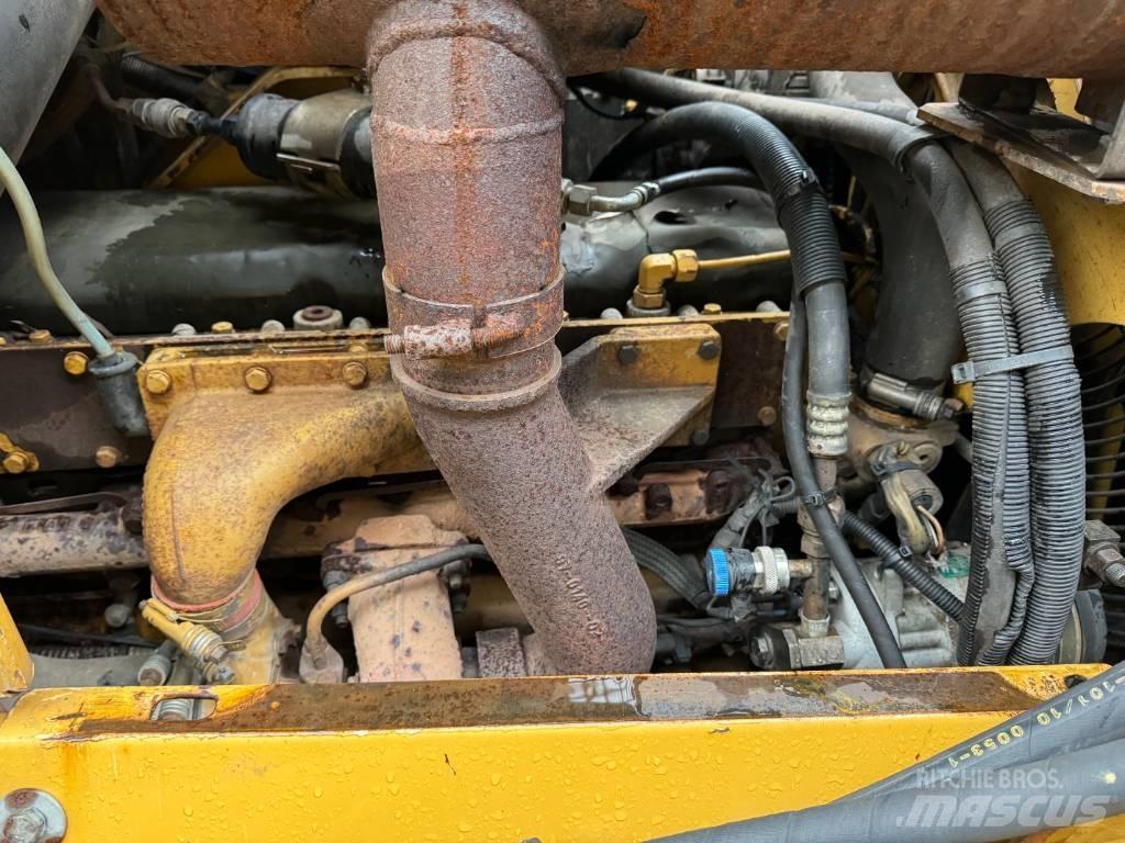 CAT D 6 M LGP Buldooserid