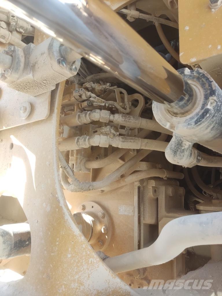 CAT 966 M Rataslaadurid