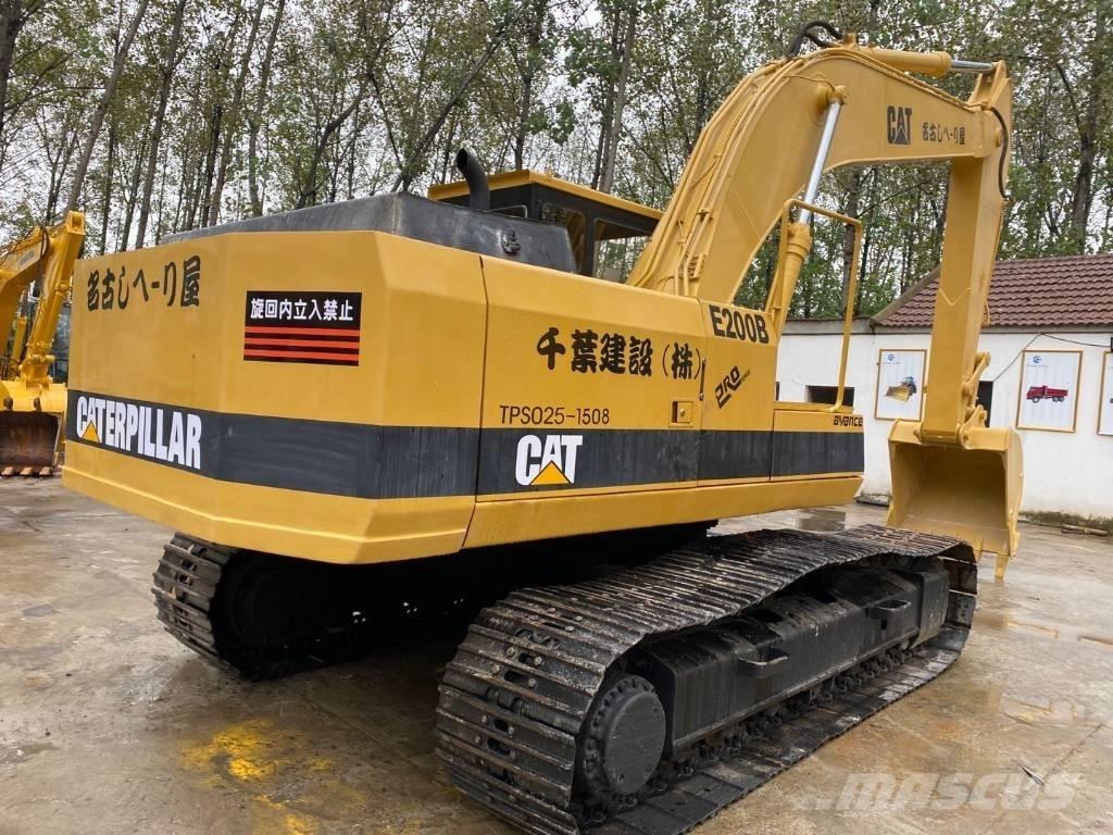 CAT E200B Roomikekskavaatorid