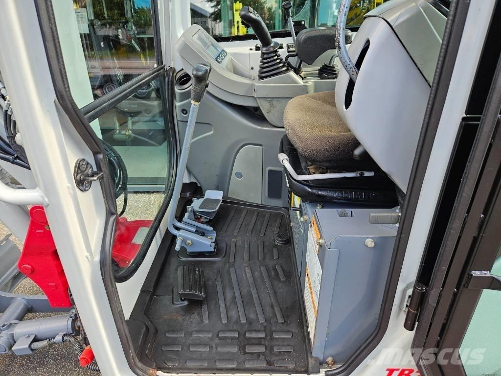 Takeuchi TB 225 Miniekskavaatorid < 7 t