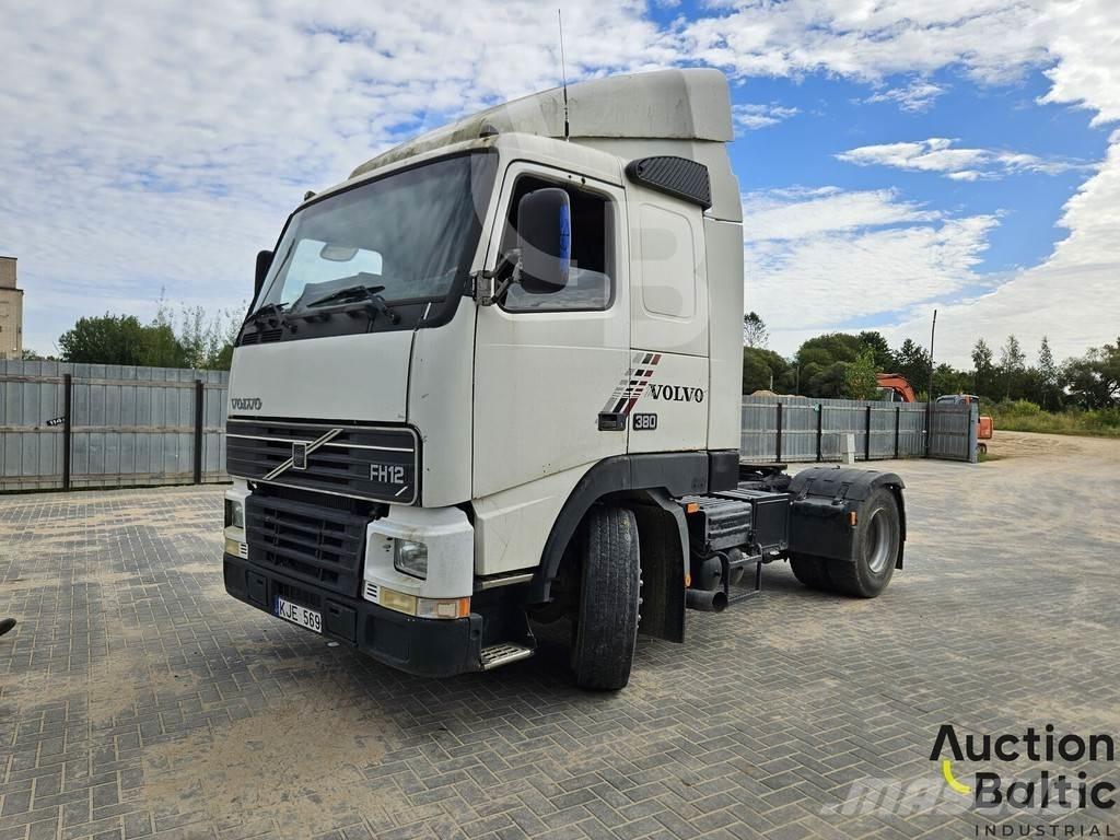 Volvo FH12 Sadulveokid