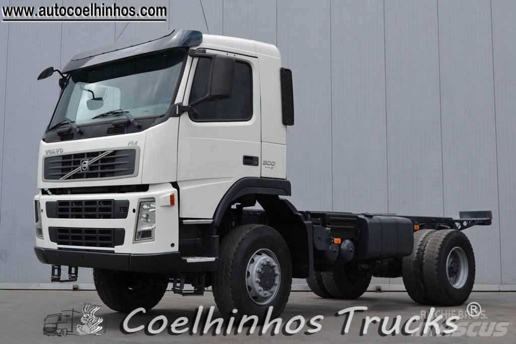 Volvo Fm 300  4x4 Raamautod