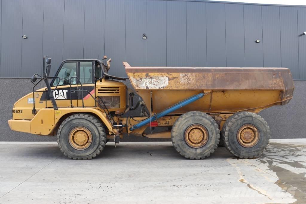CAT 730 Liigendraamiga pinnaseveokid