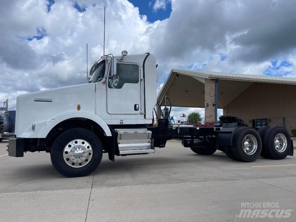 Kenworth T 800 Sadulveokid