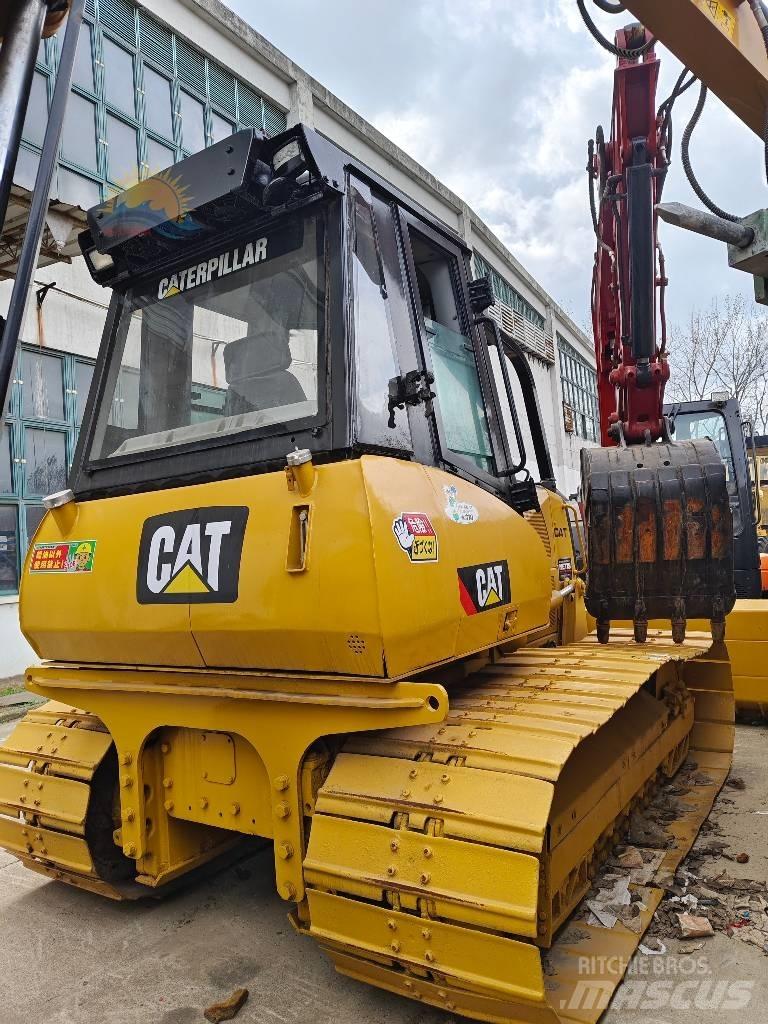 CAT D 5 K Buldooserid