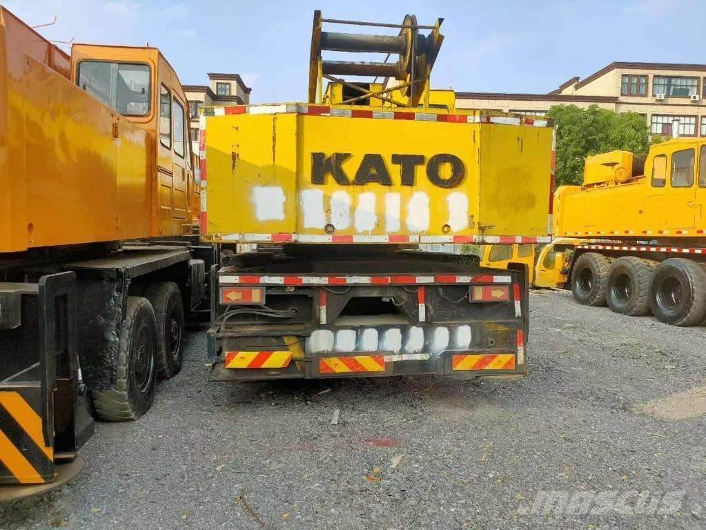 Kato NK 400 E-3 Maastikutõstukid